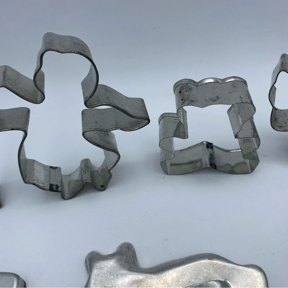 VTG Lot Of 10 Aluminum Metal Cookie Biscuit Cutters Santa Tree Angel Rabbit Bell